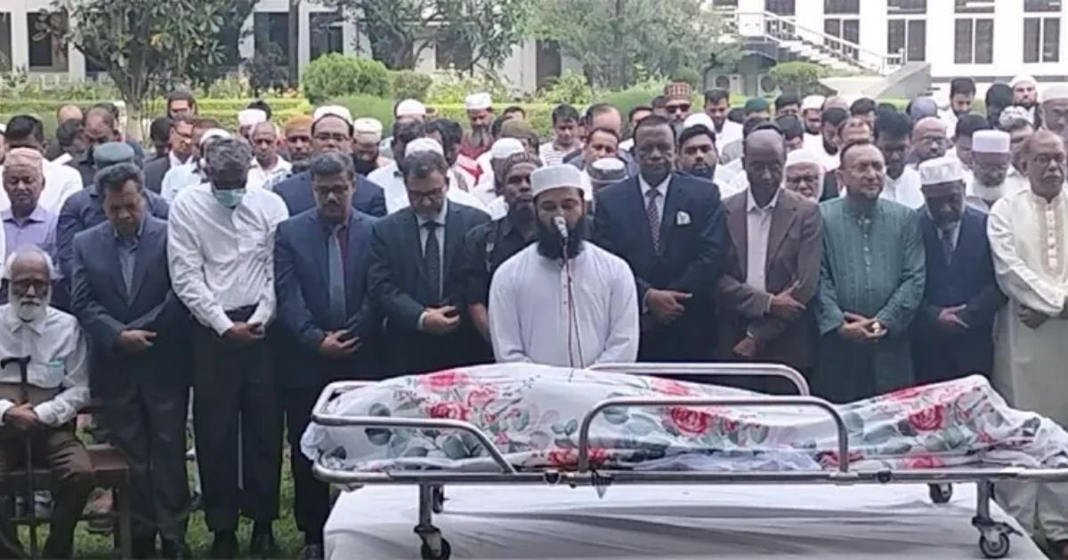 সুপ্রিম কোর্টে ব্যারিস্টার শফিক আহমেদের শেষ জানাজা অনুষ্ঠিত