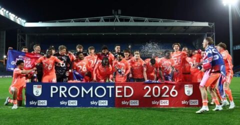 ২৫ বছরের দীর্ঘ প্রতীক্ষার অবসান: ল্যাম্পার্ডের হাত ধরে কভেন্ট্রি ফিরল প্রিমিয়ার লিগে