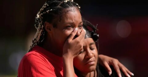 সাত সন্তানসহ আট শিশুকে গুলি করে হত্যা করেছেন পাষণ্ড বাবা