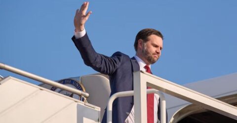 উচ্চপর্যায়ের প্রতিনিধিদল নিয়ে আজ পাকিস্তান যাচ্ছেন জিডি ভ্যান্স