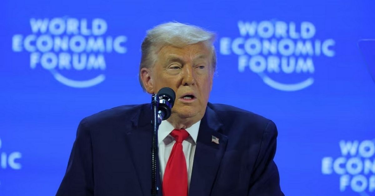 গ্রিনল্যান্ড ইস্যুতে শুল্কের হুমকি থেকে পিছু হটলেন ট্রাম্প