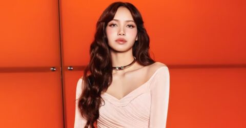 নেটফ্লিক্সের রোমান্টিক কমেডিতে ফিরছেন ব্ল্যাকপিঙ্ক তারকা লিসা