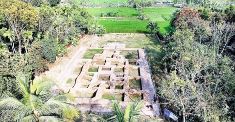 ১৮শ বছরের ইতিহাস: তিন সভ্যতার নীরব সাক্ষী ‘দমদম পীরস্থান ঢিবি’