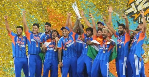 রেকর্ড গড়ে টি-টোয়েন্টি বিশ্বকাপের শিরোপা জিতল ভারত