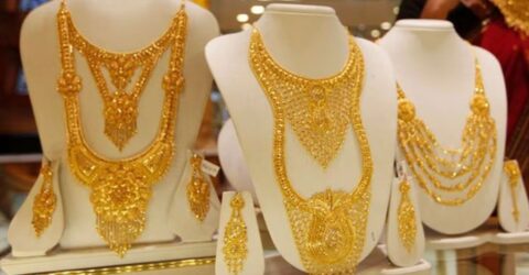 স্বর্ণের বাজারে বড় দরপতন: ভরিতে ৩ হাজার ৩২৪ টাকা কমালো বাজুস