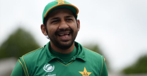 আন্তর্জাতিক ক্রিকেট থেকে অবসরের ঘোষণা দিলেন সরফরাজ আহমেদ