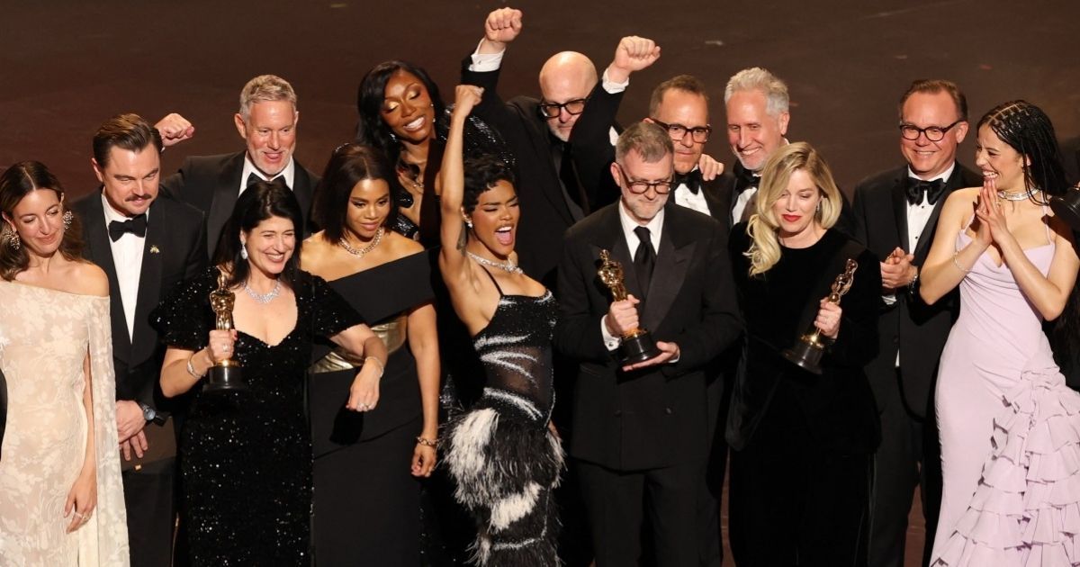 ৯৮তম অস্কার উঠল যাঁদের ঝুলিতে