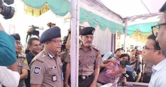 গাবতলী বাস টার্মিনাল পরিদর্শনে আইজিপি ও ডিএমপি কমিশনার