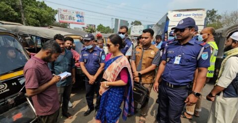 ইউএনওকে যাত্রী ভেবে অতিরিক্ত ভাড়া দাবি, ভ্রাম্যমাণ আদালতে জরিমানা