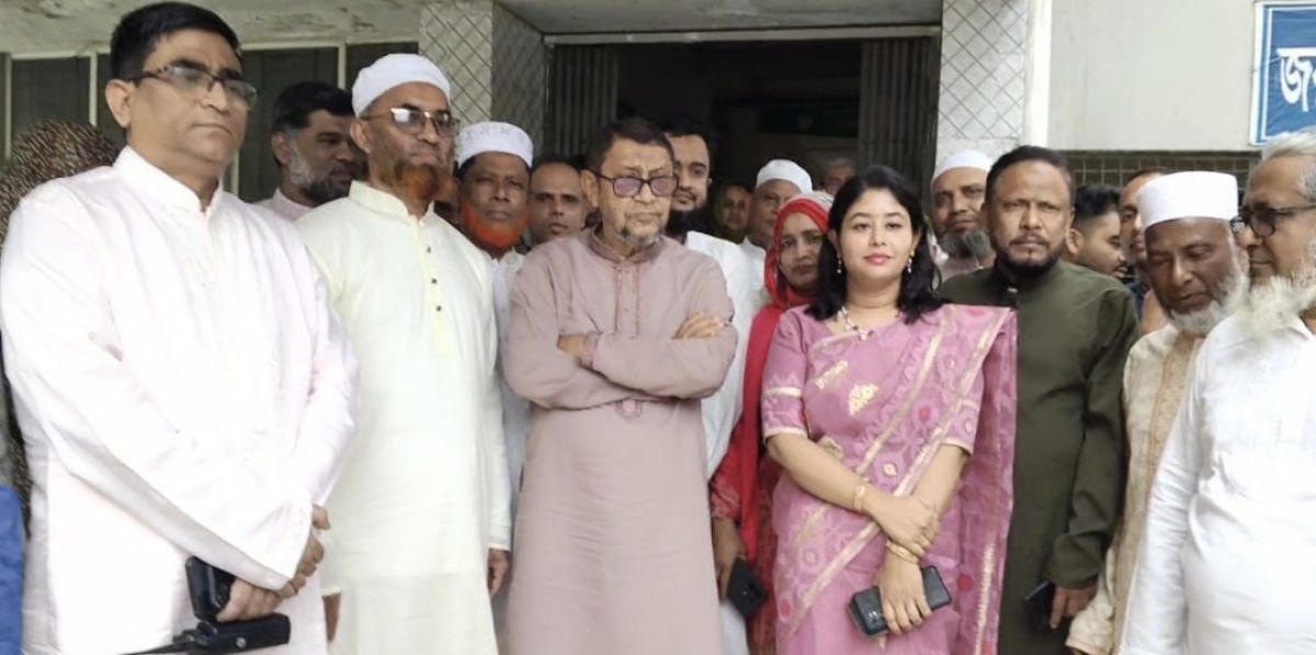 ঈদের দিনে কাপাসিয়া উপজেলা স্বাস্থ্য কমপ্লেক্স পরিদর্শনে স্বাস্থ্যমন্ত্রী