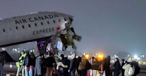 যাত্রীবাহী বিমান ও গ্রাউন্ড ভেহিকেলের সংঘর্ষে সাময়িকভাবে বন্ধ বিমানবন্দর