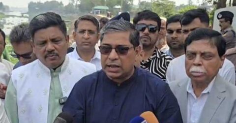 উদ্বোধনের আগেই ধসে পড়ল সড়ক, পরিচালক-প্রকৌশলীকে বরখাস্ত করল প্রতিমন্ত্রী