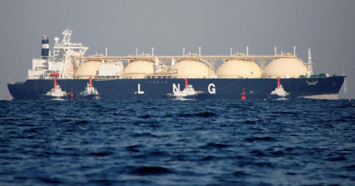 স্পট মার্কেট থেকে আরও দুই এলএনজি কার্গো কেনার অনুমোদন