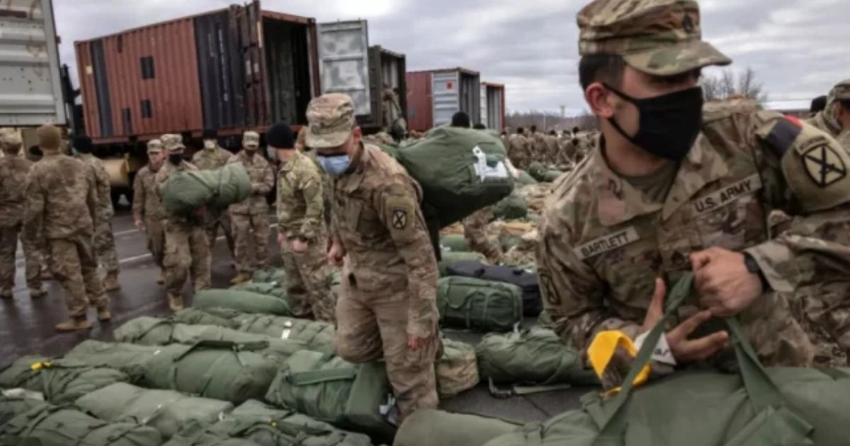 ইরানের ভয়ে ঘাঁটি ছেড়ে পালিয়েছে মার্কিন সেনারা