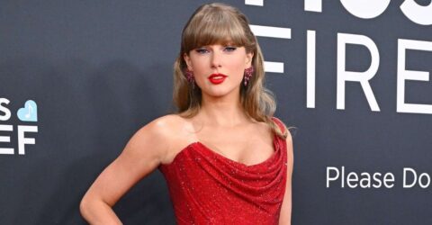 আইনি জটিলতায় টেইলর সুইফট