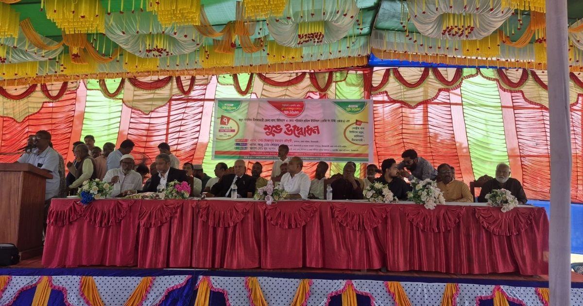 নীলফামারীতে বাস-মিনিবাস-কোচ শ্রমিক ইউনিয়নের যাত্রা শুরু