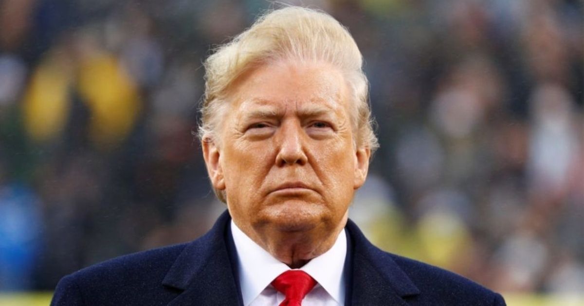 ট্রাম্পকে ক্ষমতাচ্যুত করার ডাক যুক্তরাষ্ট্রে