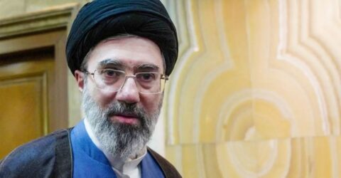 মোজতবার চেহারা বিকৃত হয়ে গেছে: রয়টার্স