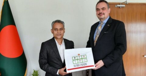 সড়ক পরিবহন মন্ত্রীর সঙ্গে মার্কিন রাষ্ট্রদূতের সাক্ষাৎ