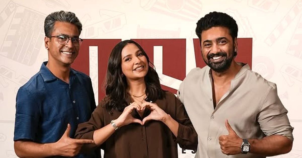 শুভশ্রী ও অনির্বাণকে নিয়ে পরিচালনায় আসছেন দেব