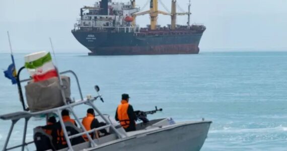 হরমুজ প্রণালি সম্পূর্ণ ইরানের নিয়ন্ত্রণে