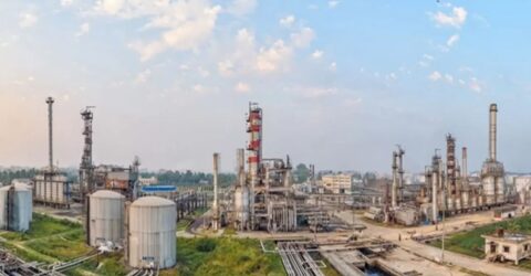 ক্রুড অয়েল সংকটে বন্ধ হলো একমাত্র রাষ্ট্রায়ত্ত তেল শোধনাগার