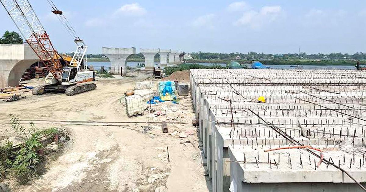 গজারিয়ায় চাঁদার দাবিতে বন্ধ সেতু নির্মাণ কাজ, আতঙ্কে শ্রমিকরা