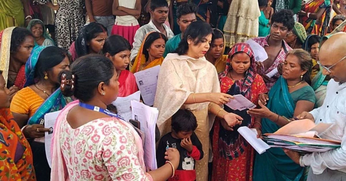 পশ্চিমবঙ্গ নির্বাচনের আগে ভোটার তালিকা থেকে ৯০ লাখ নাম বাদ