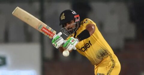 টি-টোয়েন্টিতে ফিফটির ‘সেঞ্চুরি’: ওয়ার্নার-কোহলিদের অভিজাত ক্লাবে বাবর আজম