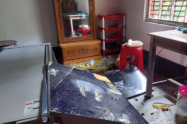 রাজশাহীতে বিএনপি নেতার বিরুদ্ধে ব্যবসায়ীর বাড়িতে ভাঙচুর, অগ্নিসংযোগের অভিযোগ
