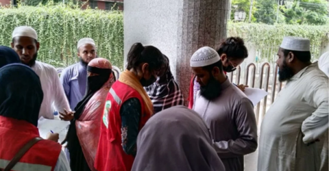 সকাল থেকেই বার্ন ইনস্টিটিউটে রক্তদাতাদের ঢল