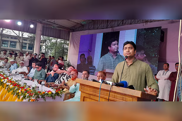 প্রধান উপদেষ্টা দুটি রাজনৈতিক দলের কথায় এপ্রিল মাসে নির্বাচন ঘোষণা করেছেন